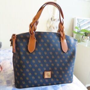 Dooney & Bourke Bag